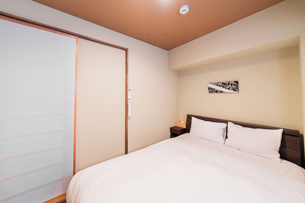 CU Host Dotonbori No.1 Mansion