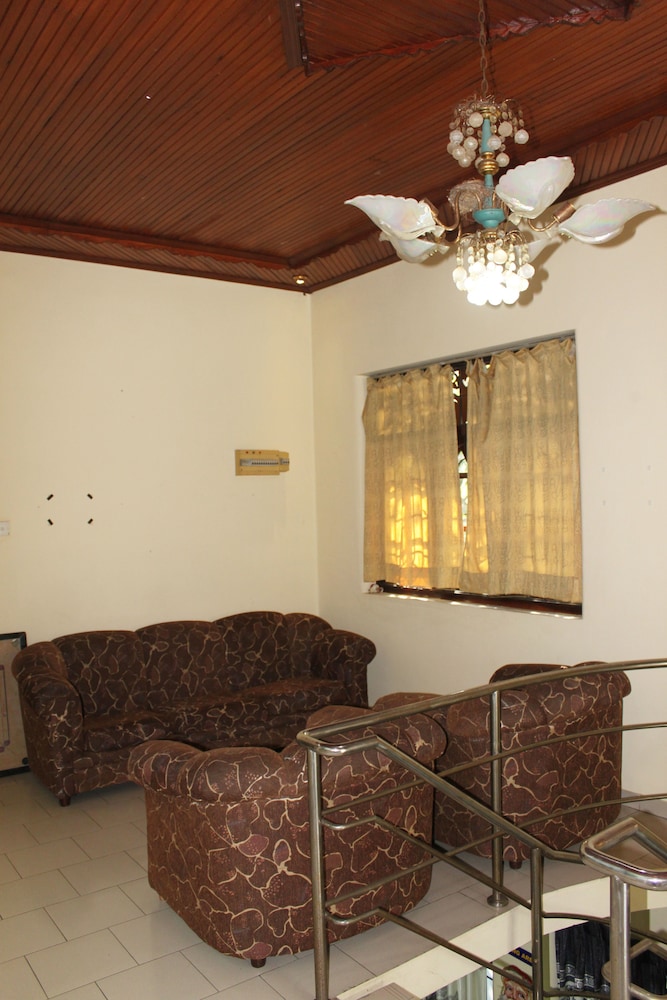 A4 Residence Colombo Airport - Hostel