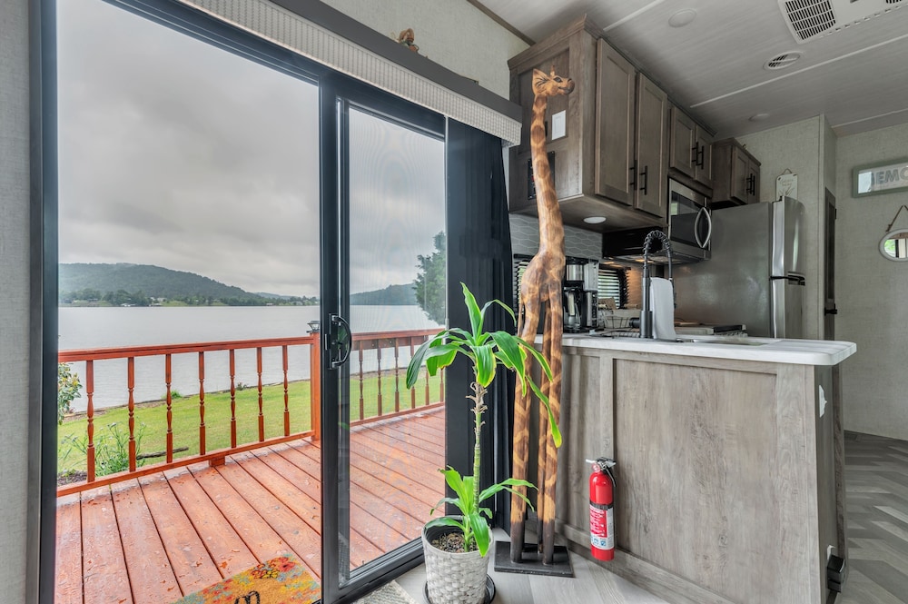 Lakeside Retreat On Neely Henry Lake 1 Bedroom Villa by RedAwning - Property Image 20