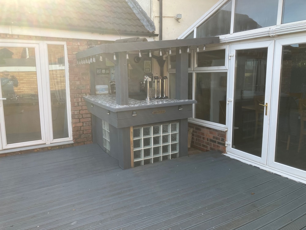 Wall Heath Retreat - Period 3 Bedroom Cottage