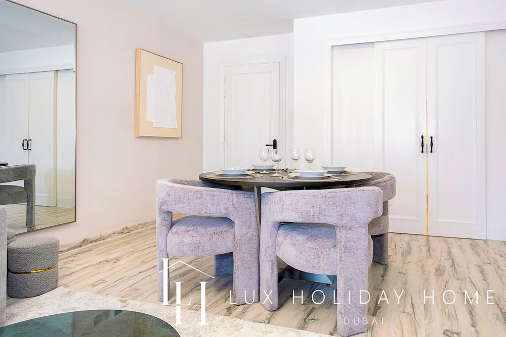 LUX  Modern Residence across Dubai Mall