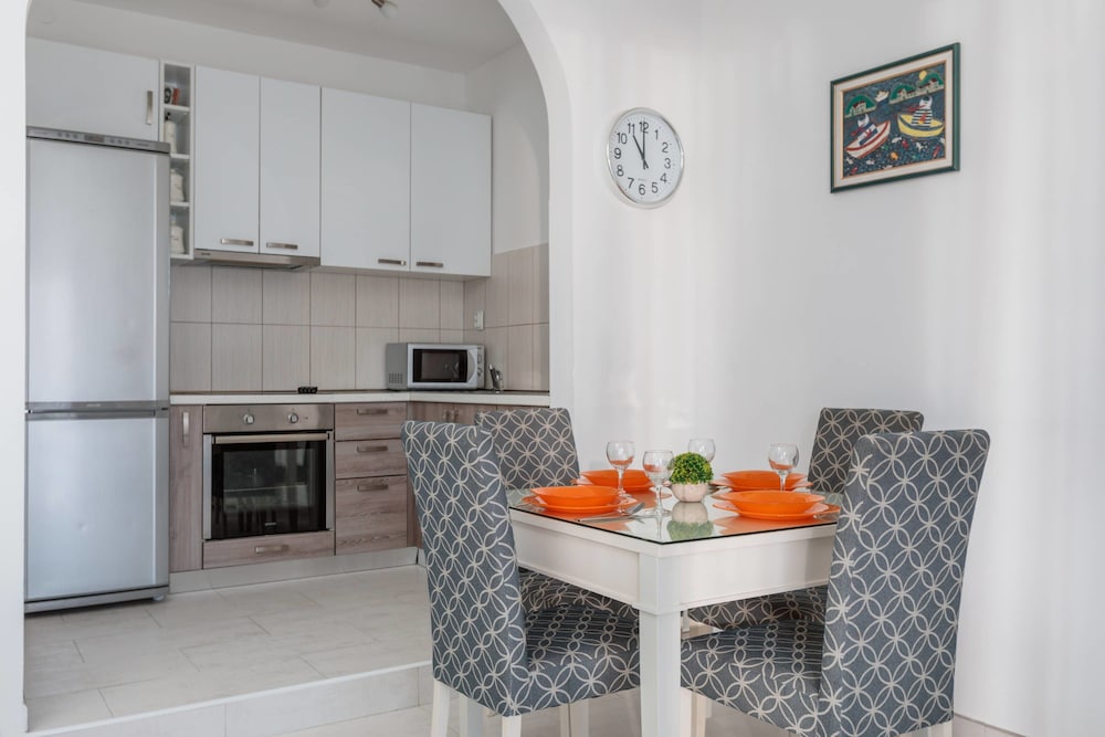 Apartments Miramar