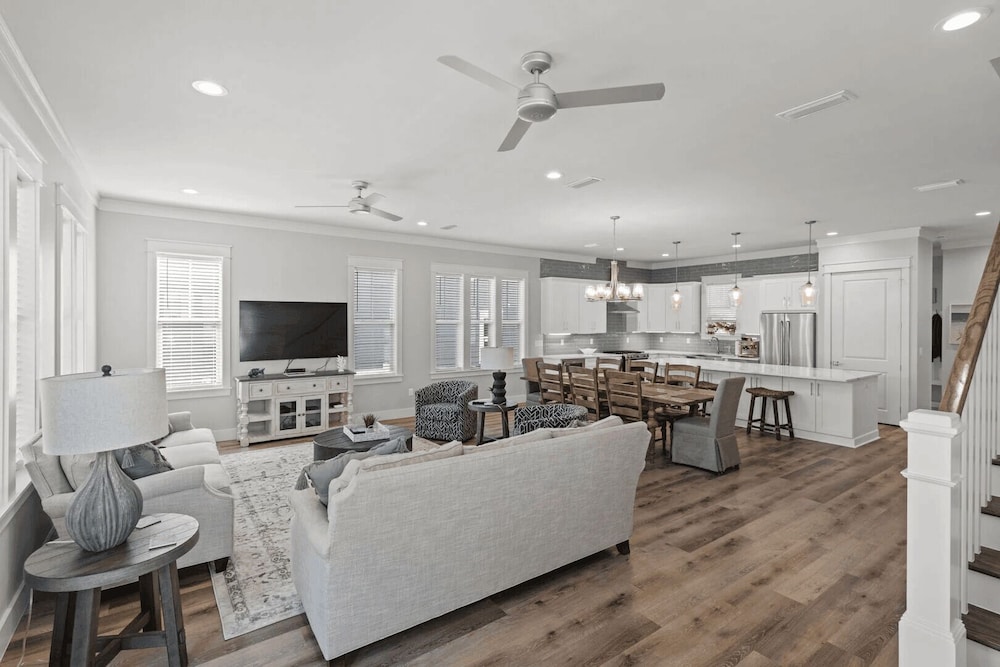 30A Salt Life by Avantstay Golf Cart + Pool Blue Mountain