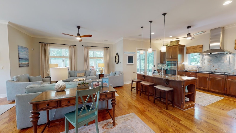 The Pelican House by Tybee Vacation Rentals