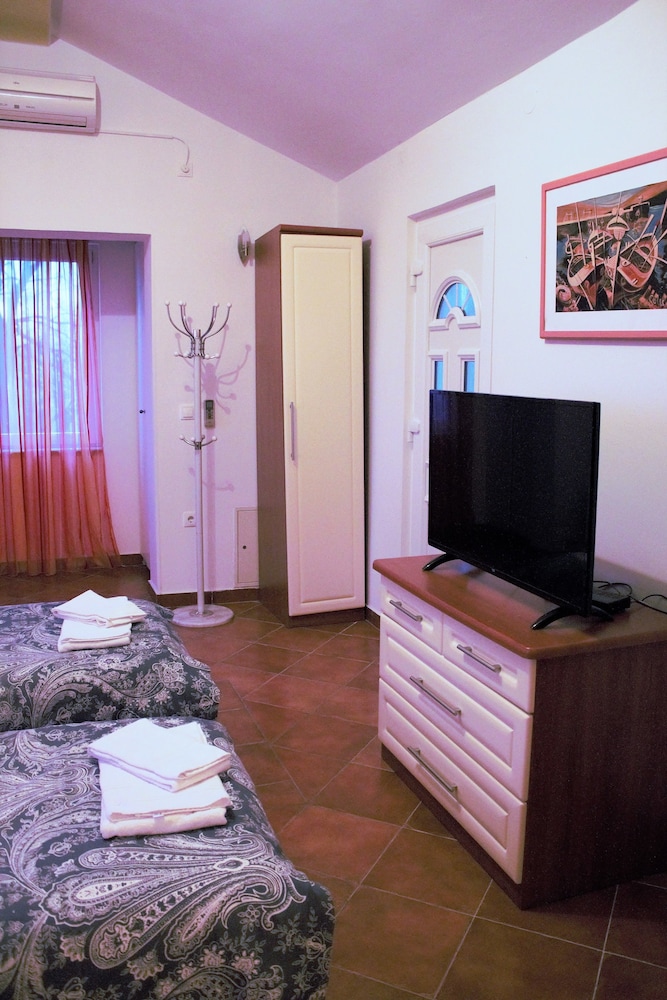 Photo 7