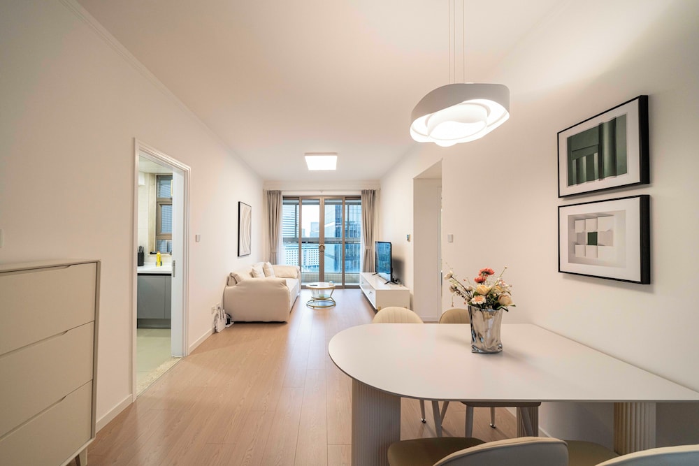 Tyms  1BR APT Hongqiao Yucui Garden