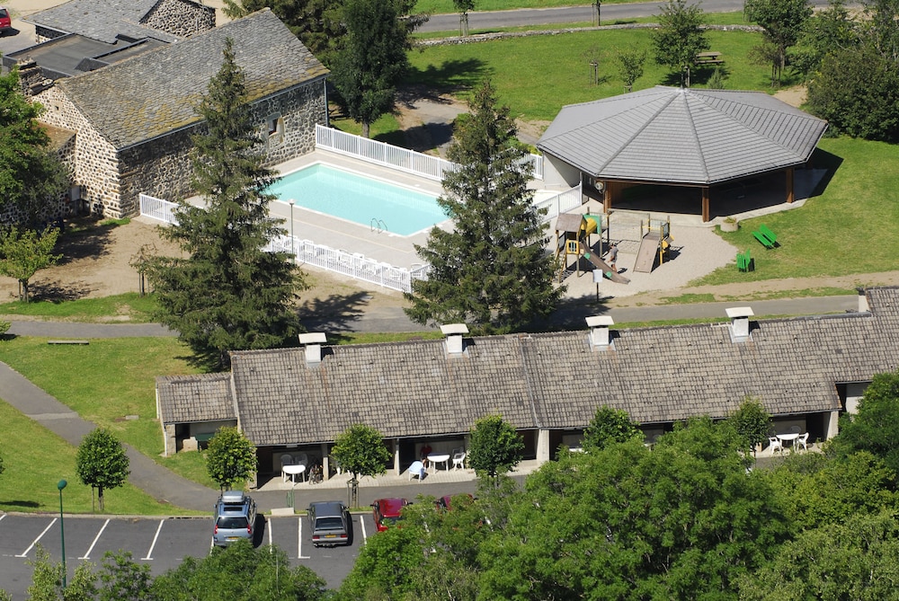 VVF Haute Loire Saint-Julien-Chapteuil view 4
