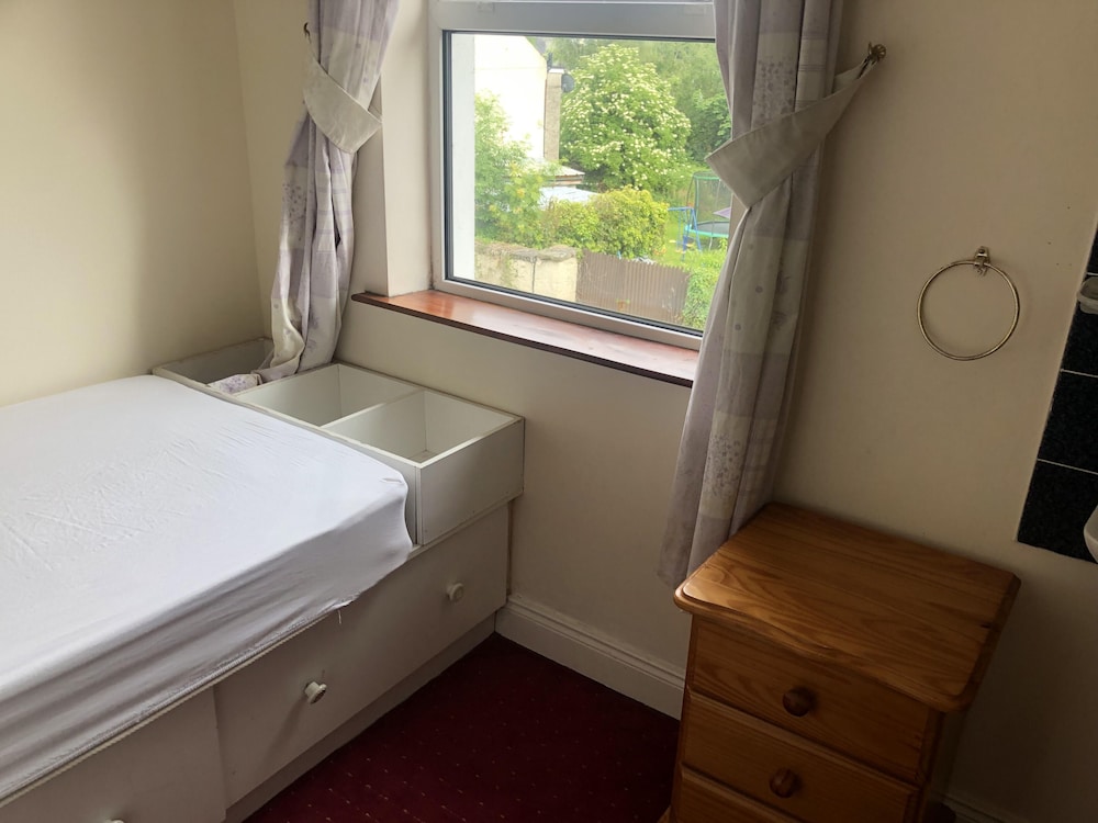 Erneside Townhouses 3 Bedroom Self-catering Holiday Rentals Near River Erne view 3