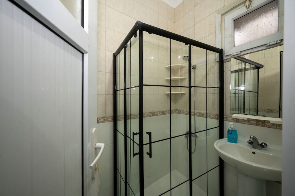 Taksim Suite II