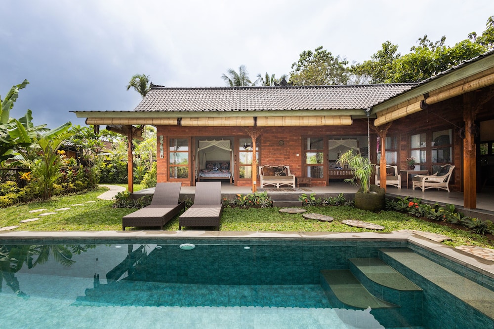 Devi's Place
