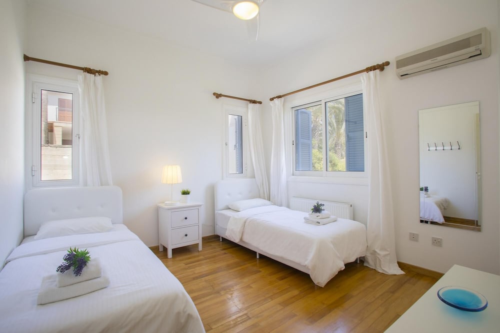 Mazeri in Protaras With 5 Bedrooms and 4 Bathrooms