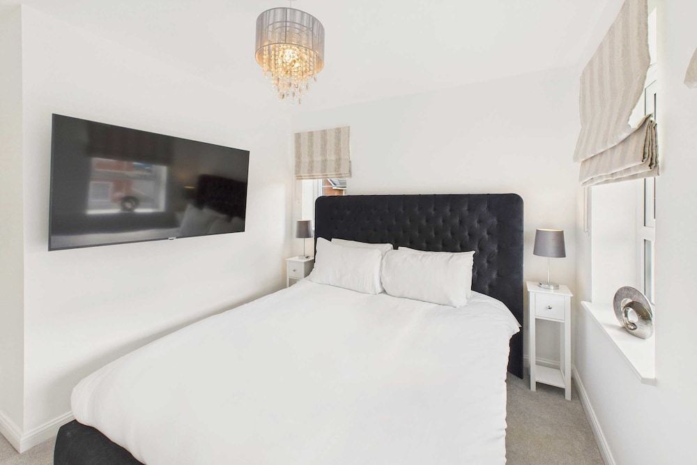 Host Stay Orient House