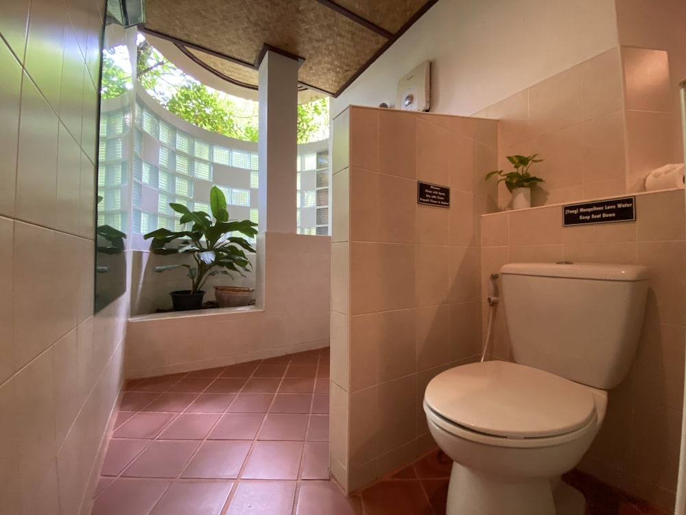 Friendship Beach Resort & Atmanjai Wellness Spa
