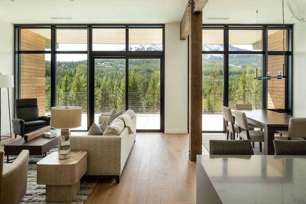Big Sky Lake Lodge