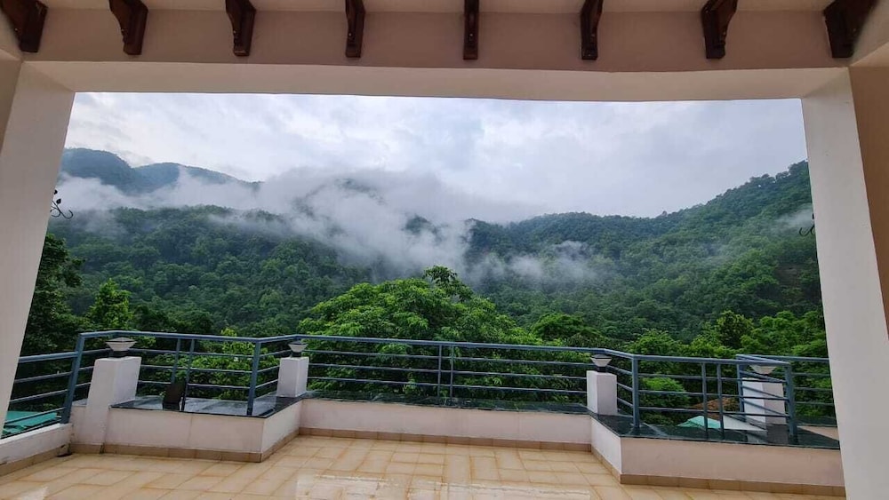 Aranyaka River Resort