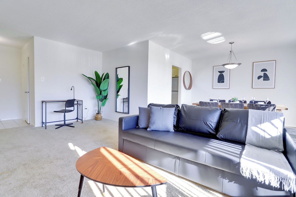 Crystal City Comfortable Apartments