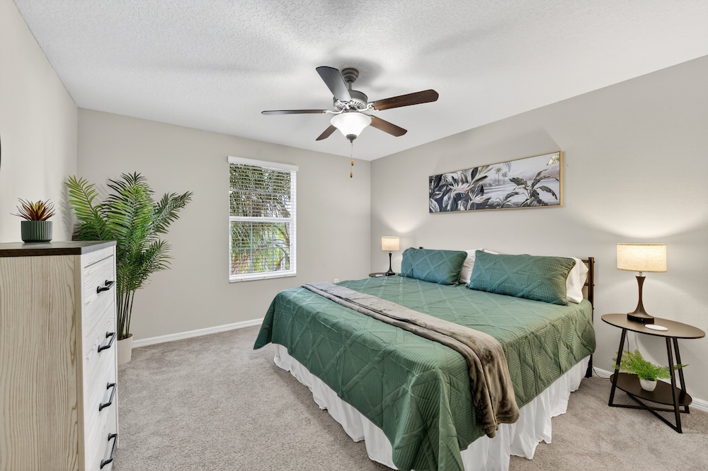 Spacious Getaway Near Apollo Beach 5 Bedroom Home