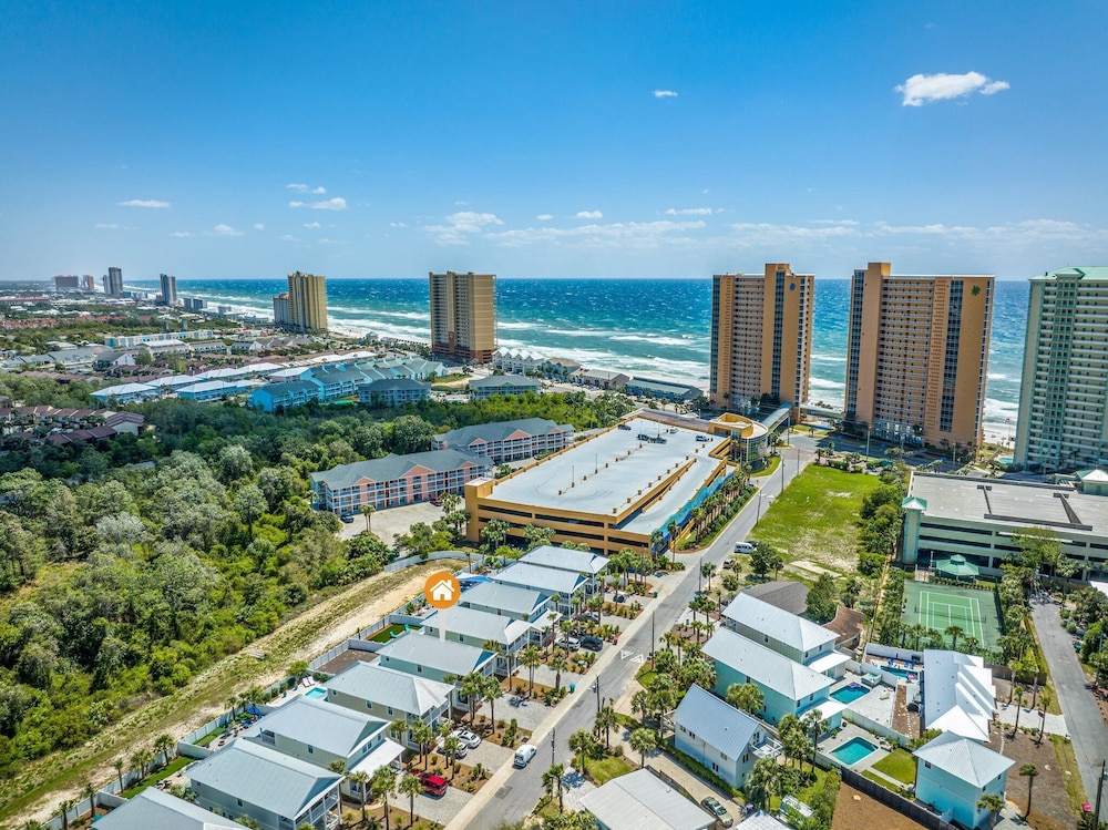 225 Sands St Stella Marina view 3