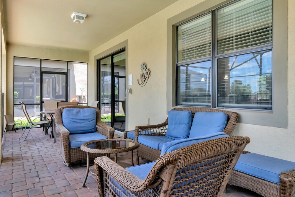 Hotel Moonlit Magic at Championsgate - Image 1