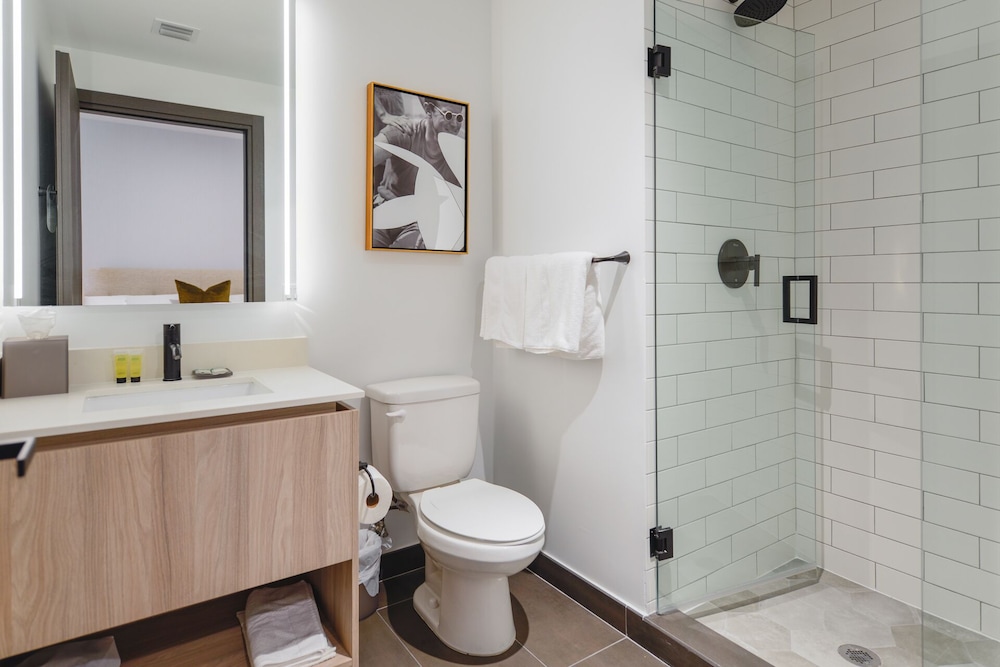 Luxury Condo  In The Epicenter of Miami