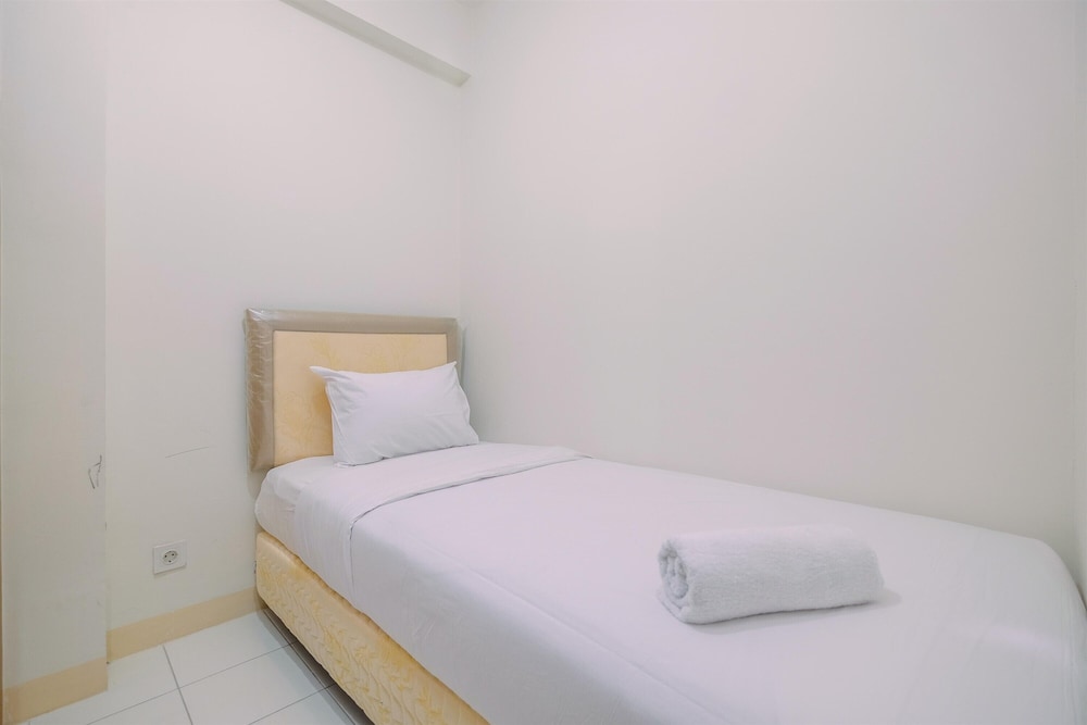 Comfortable 2BR Apartment at Podomoro Golf View