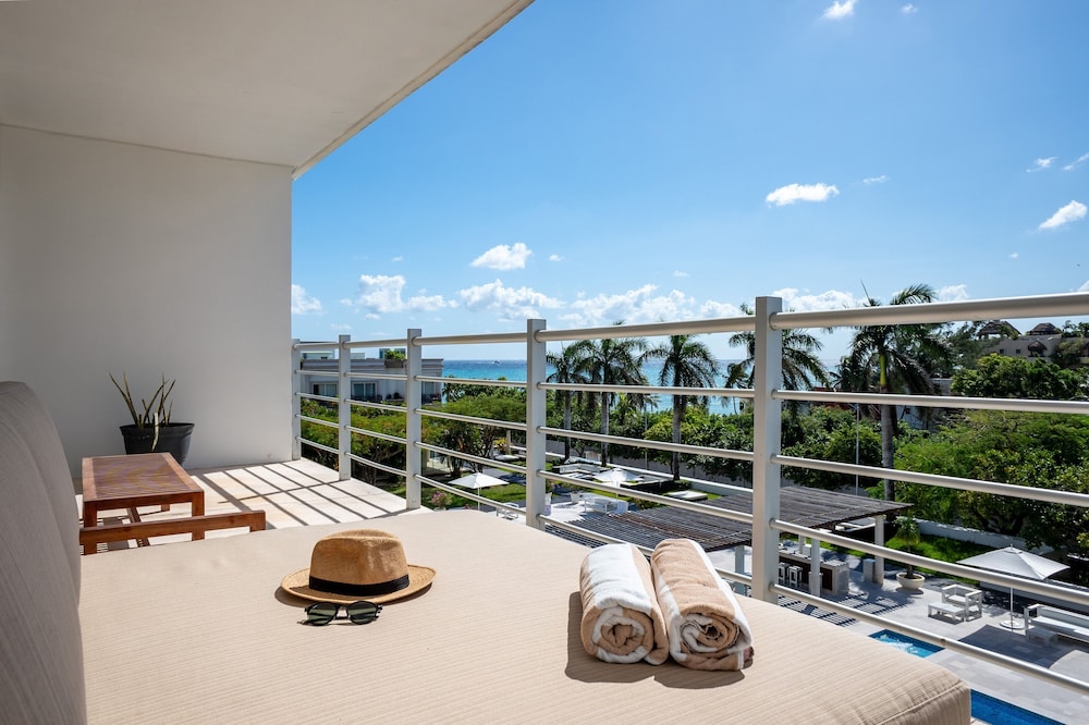 Magia Playa Penthouse 2d 3 Bedroom Condo