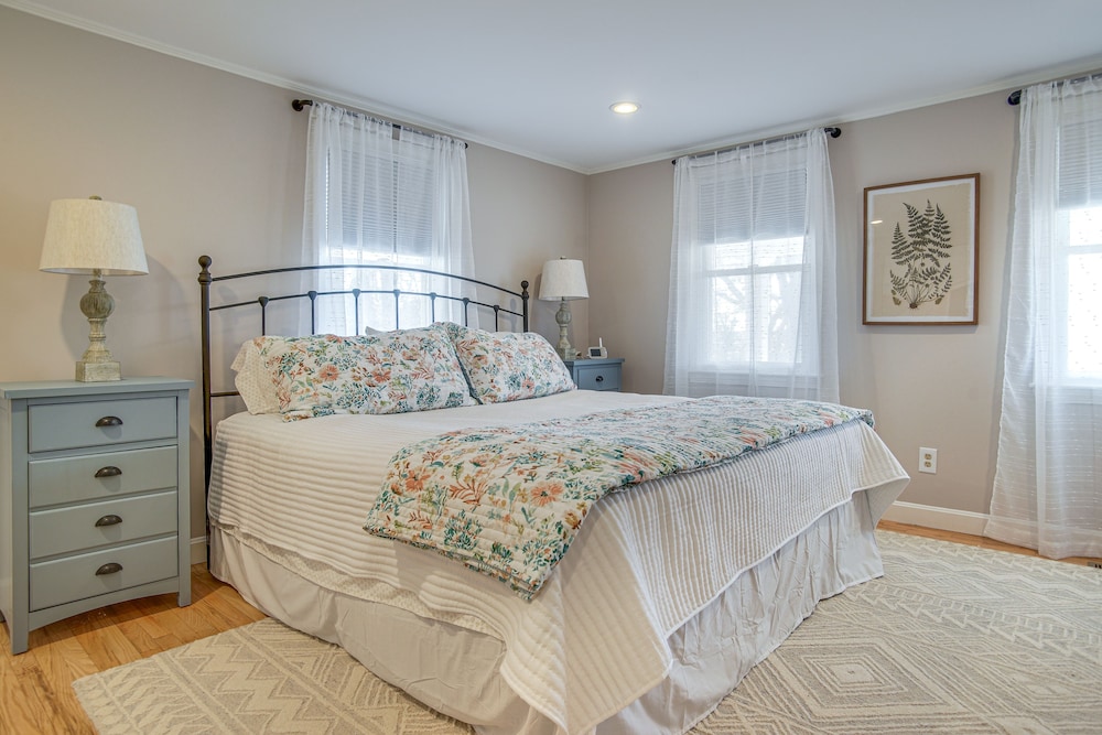 1 Mi to Beach: Cape Cod Family Home in Bourne!