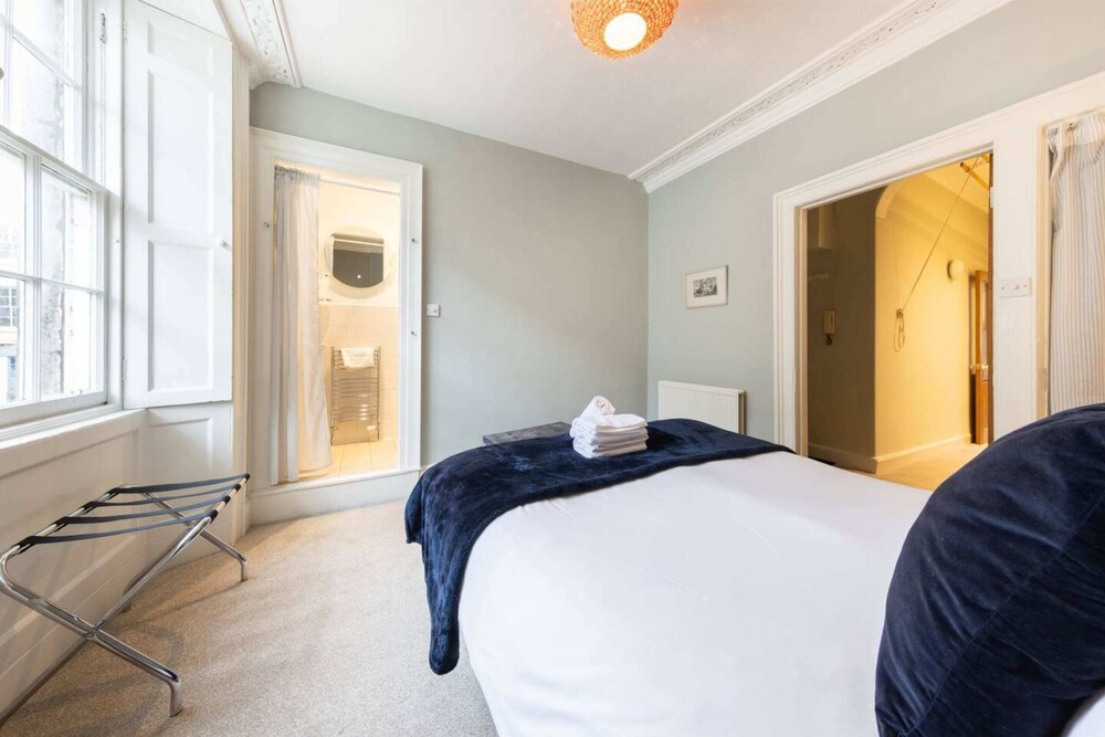Beautiful 1 Bed Flat in Vibrant Stockbridge