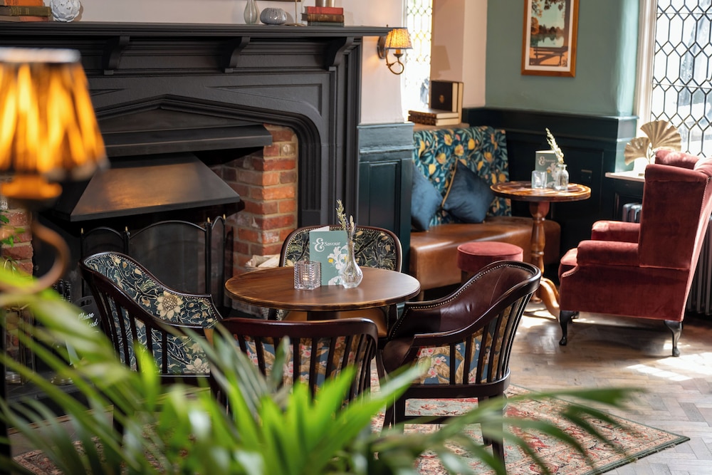 Wheatsheaf Hotel - Virginia Water by Chef and Brewer Collection