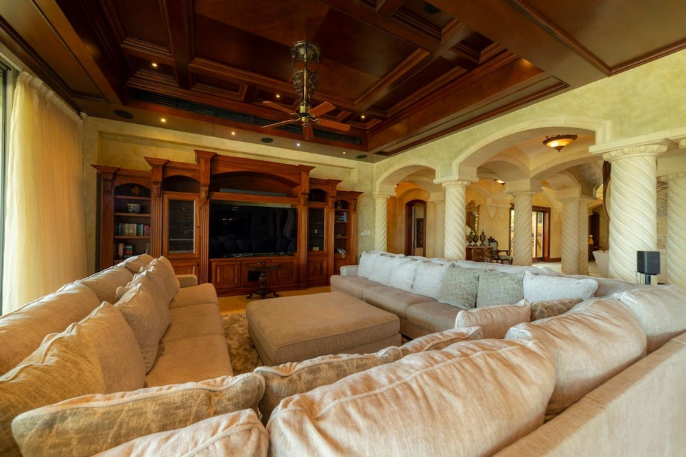 - Casa Garmus - 10 bdr Ocean View