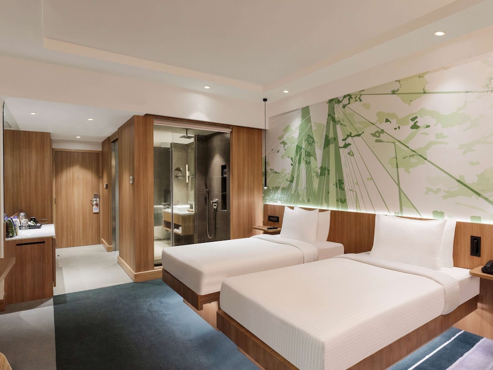 Mumbai Vacations - Novotel Mumbai Juhu Beach Hotel - Property Image 21