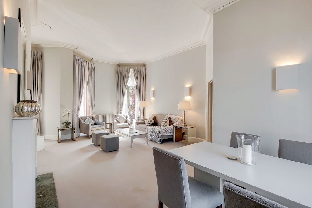The Knightsbridge Residences
