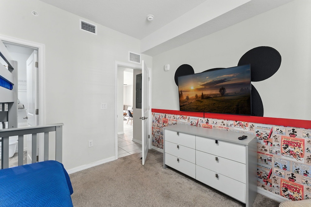 Elegant 2BR in Storey Lake Top Location