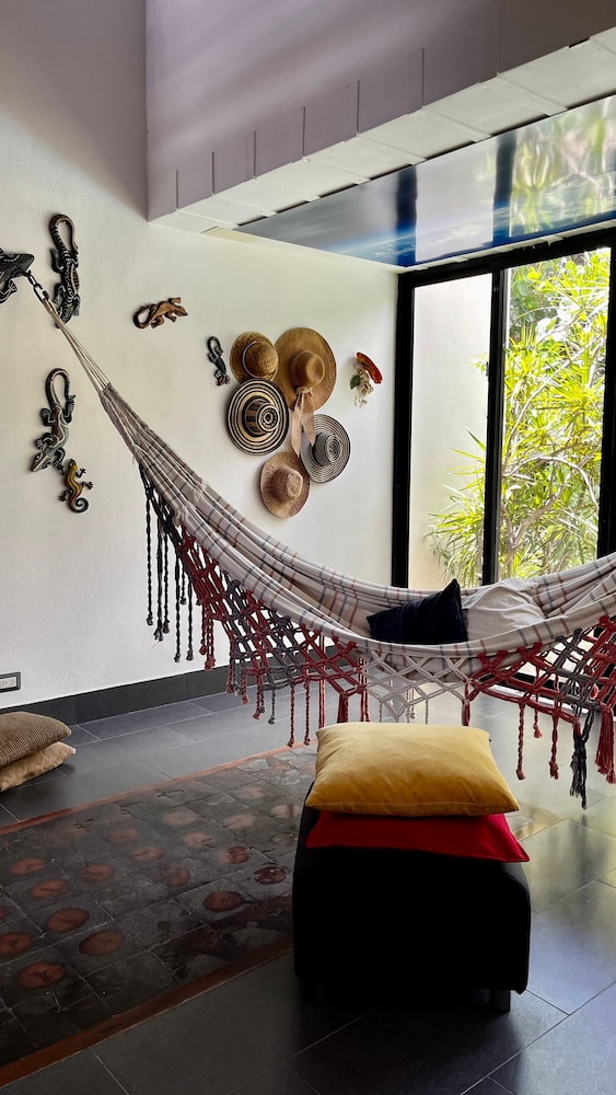 MANAYA Bed & Breakfast