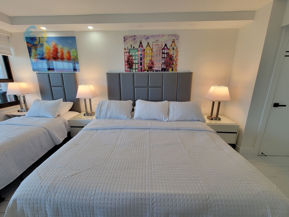 Alexander 903 4 Bedroom Apts