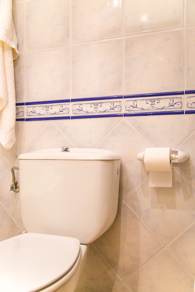 Hotel Restaurante Quintanares - Property Image 6