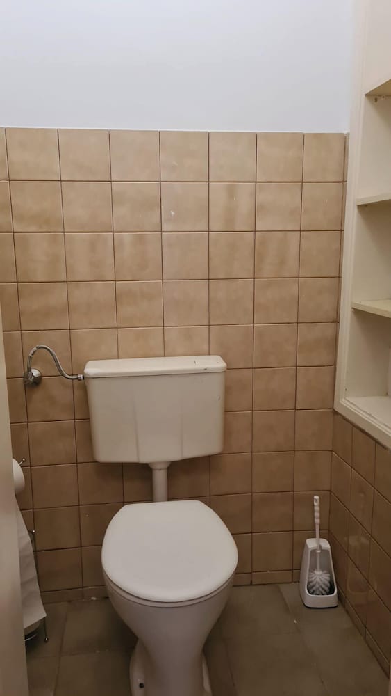 Modern 2BR Apt Long Stays Sleeps 5