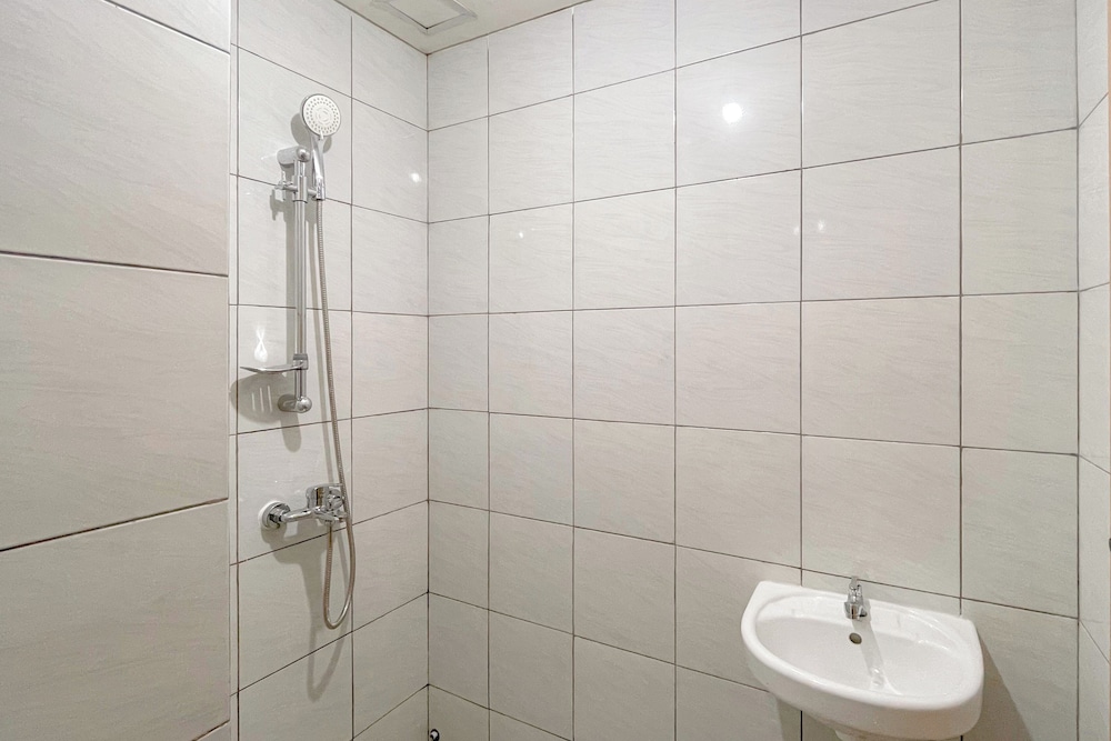 Studio Room (No Kitchen) Apartment Near Unhas Bandaraya - Tallasa City Makassar