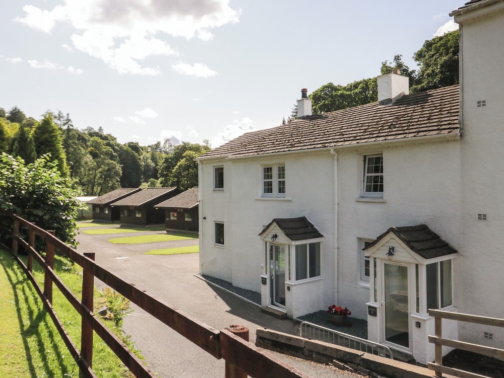 Garden Cottage No 1