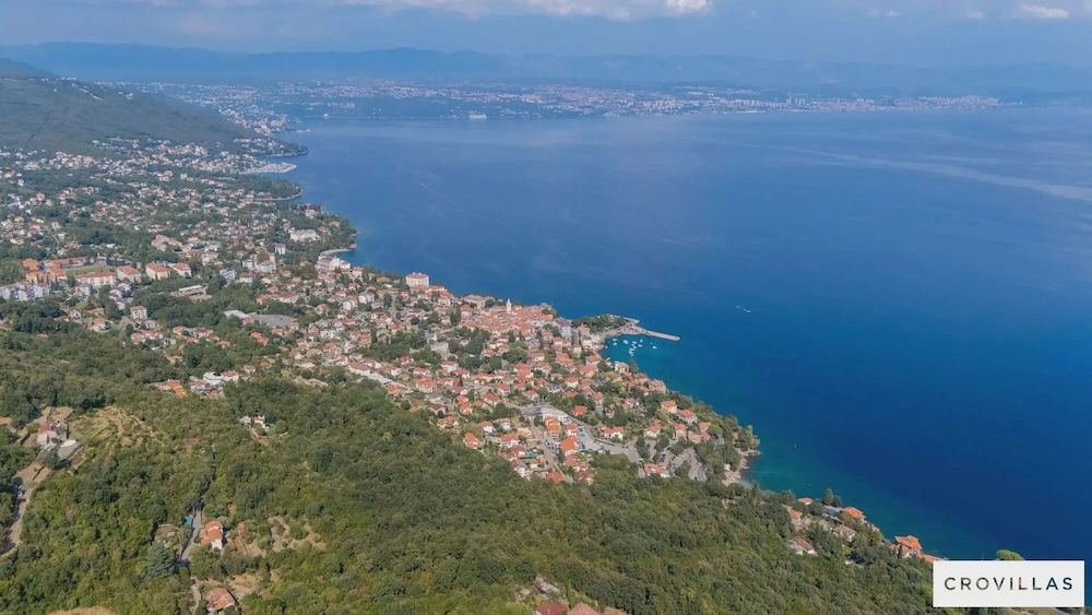 Villa Lauriana Nearby Opatija - Crovillas
