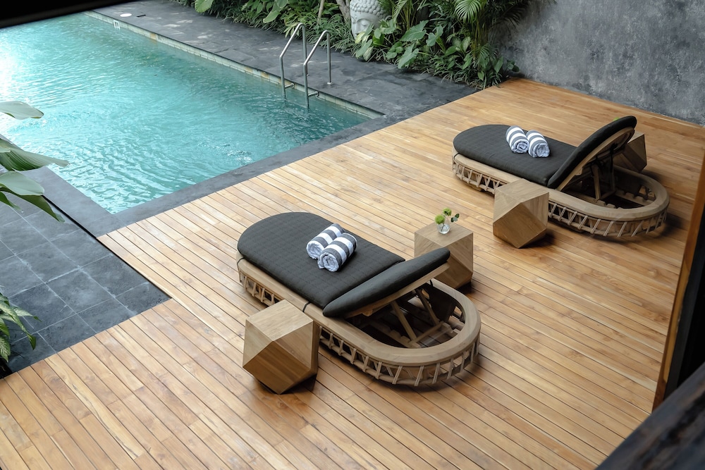 AMO Residences