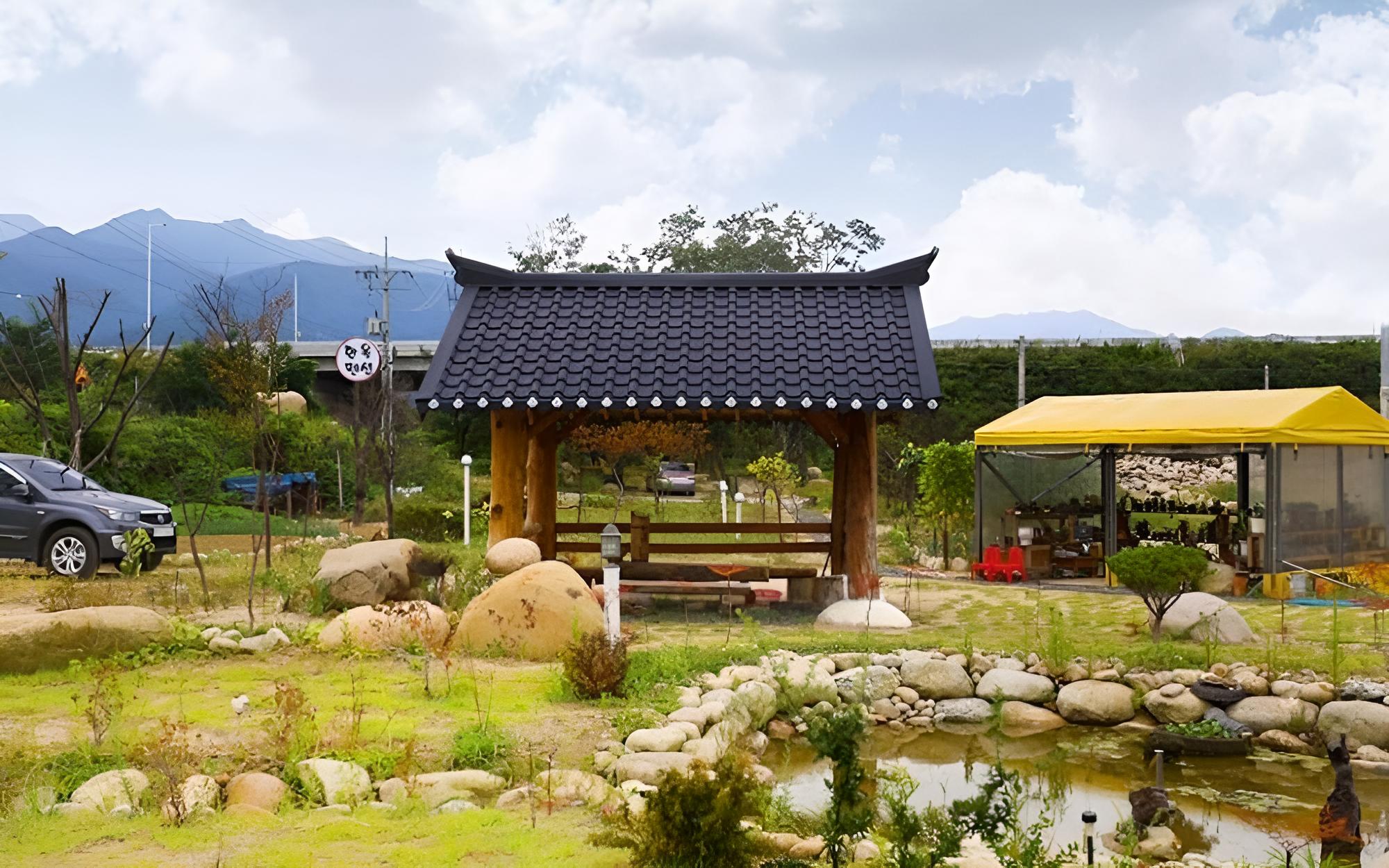 Yangyang Seorak Nadeul Pension view 3