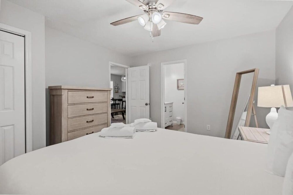Maison Place I 2 Bedroom Condo