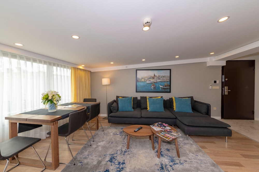 Feri Suites - Image 42