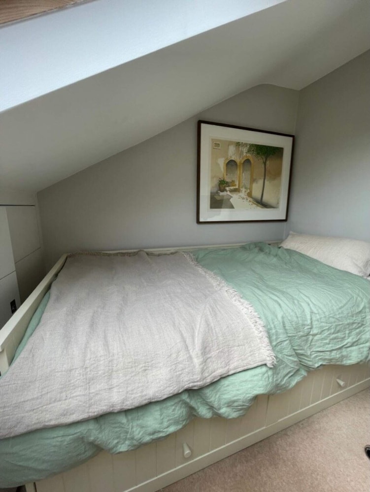Secluded & Serene 3BD Family Home - Wandsworth!