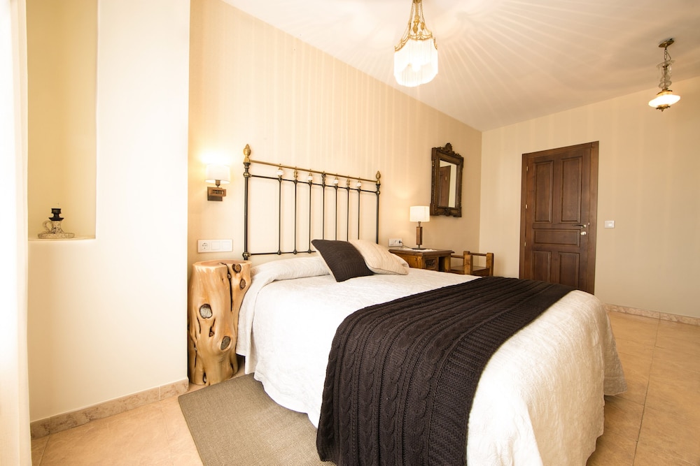 Hotel Restaurante Quintanares - Property Image 105