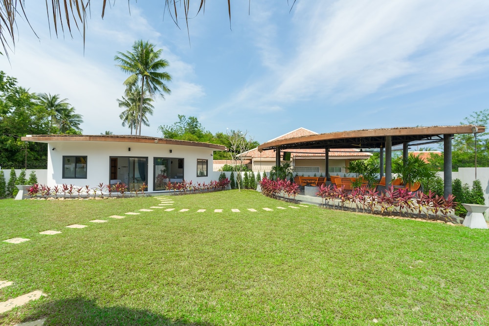 6 Bedroom Villa near Bangrak Beach SDV134-By Samui Dream Villas