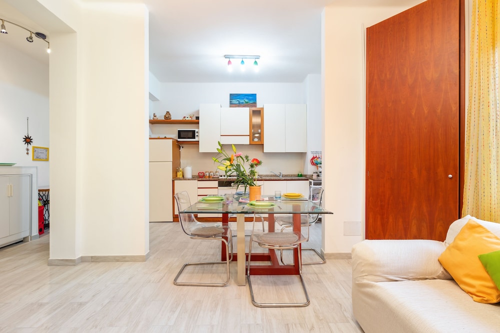 Gambara Bright Flat
