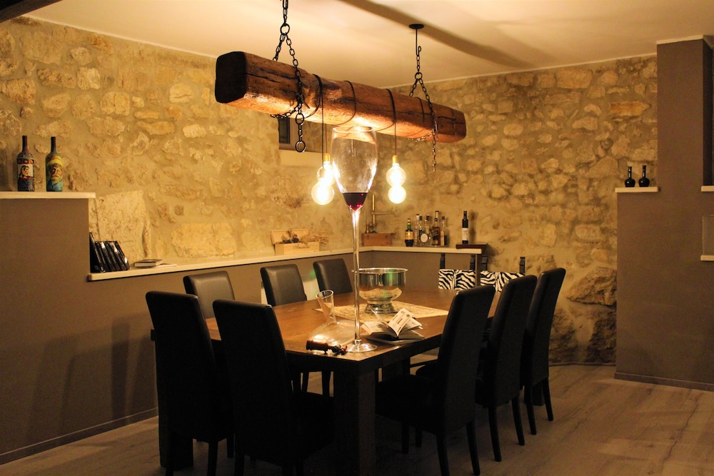 Arco di Vino - Tourist Location