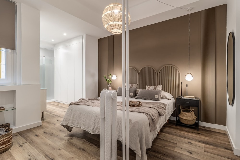 Casaluce - 2 Bedrooms in Trafalgar